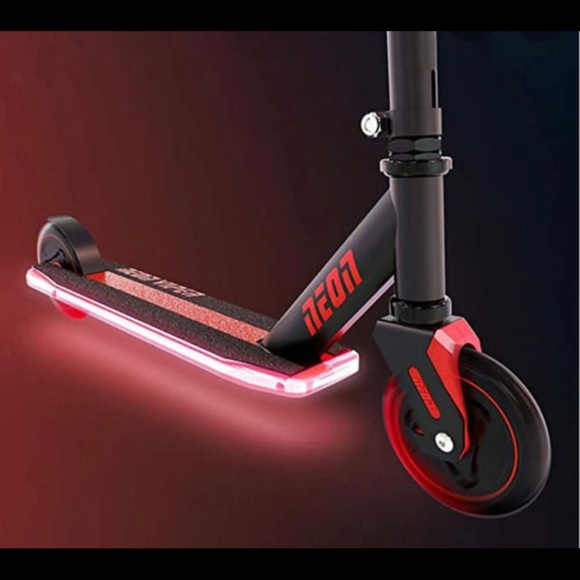 🛴Brand New Yvolution Neon Viper Scooter🛴 - Picture 1 of 5
